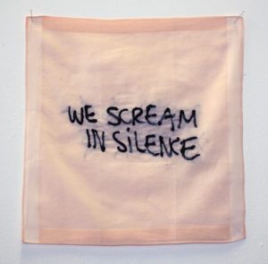 We scream in silence (série “Les pleurs de l’aube”)