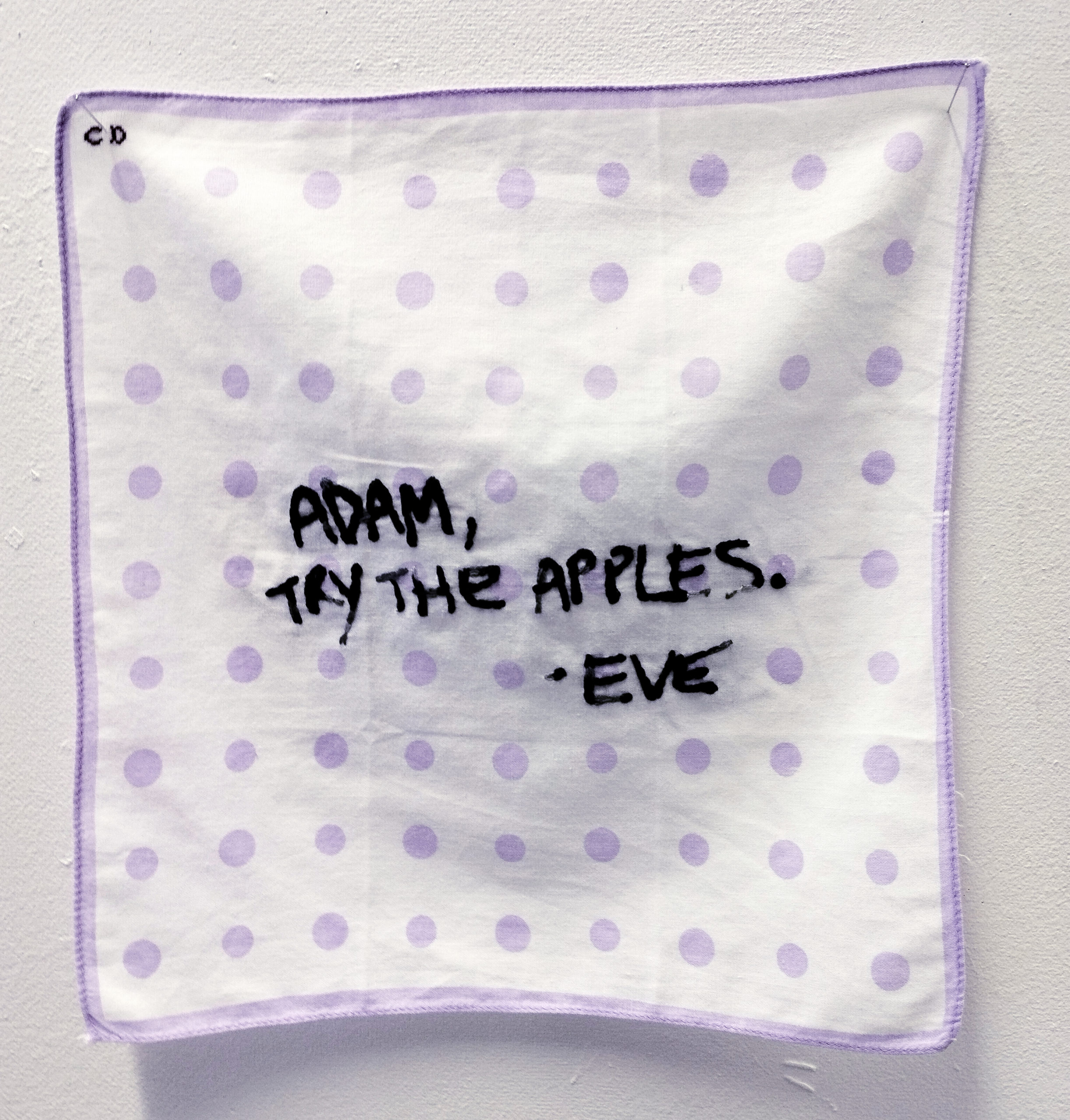 Adam, try the apple. Eve (série “Les pleurs de l’aube”)