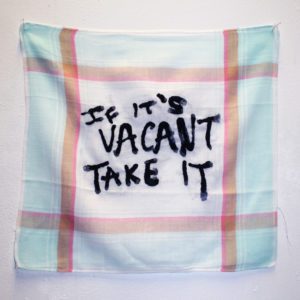 “If it’s vacant take it”(série “les pleurs de l’aube”)