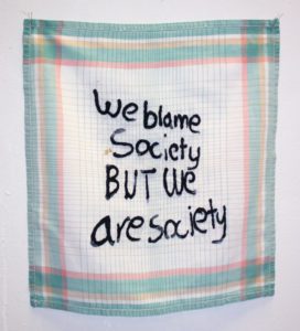 “We blame society but we are society “(série “les pleurs de l’aube”)