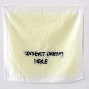 "Insert dream here", mouchoir brodé